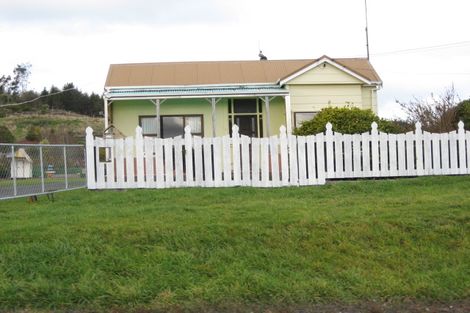 Photo of property in 144 Eddystone Street, Kaitangata, 9210