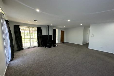 Photo of property in 15 Leo Street, Glen Eden, Auckland, 0602