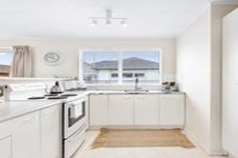 Photo of property in 54a Yeovil Road, Te Atatu Peninsula, Auckland, 0610