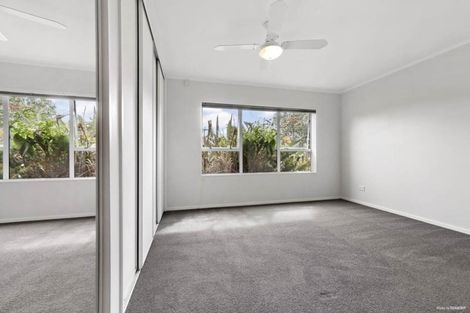 Photo of property in 11 Owl Court, Unsworth Heights, Auckland, 0632