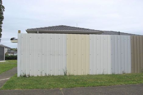 Photo of property in 22 Corsair Crescent, Mangere, Auckland, 2022