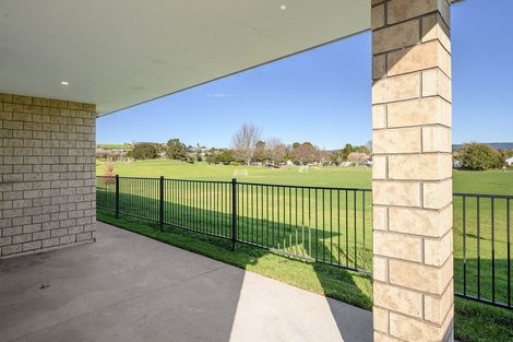 Photo of property in 26 Richardson Road, Omokoroa, 3114