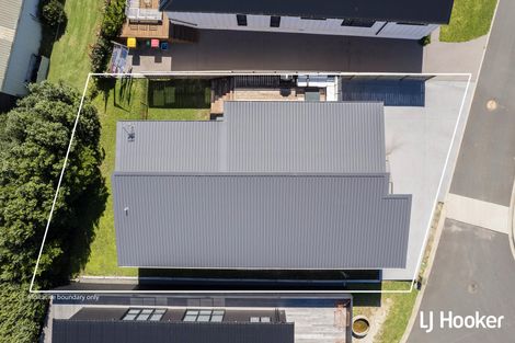 Photo of property in 23 Sandy Place, Waihi Beach, 3611