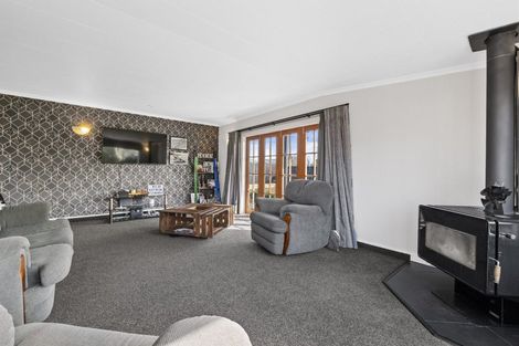 Photo of property in 16 Douglas Street, Hawera, 4610