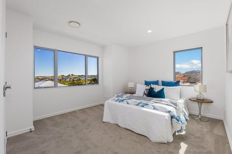 Photo of property in 10 Ian Gordon Lane, Orewa, 0931