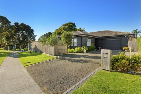 Photo of property in 70 Pacific View Road, Papamoa Beach, Papamoa, 3118