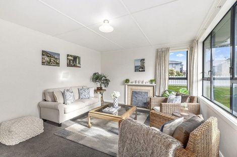 Photo of property in 43 Waiuta Street, Titahi Bay, Porirua, 5022