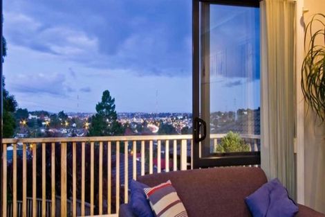 Photo of property in 53 Helleur Road, Massey, Auckland, 0614