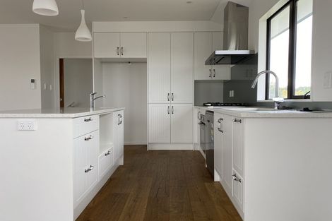 Photo of property in 103 Hutchinsons Road, Bucklands Beach, Auckland, 2014