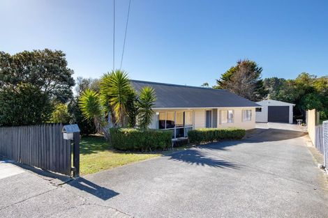 Photo of property in 43 Levant Street, Cannons Creek, Porirua, 5024