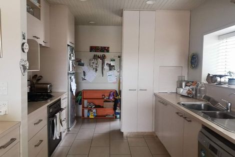 Photo of property in 16 Apihai Street, Orakei, Auckland, 1071