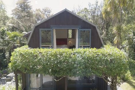 Photo of property in Atholwood Luxury Accommodation, 118 Bronte Road East, Bronte, Upper Moutere, 7173