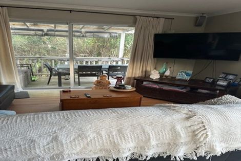 Photo of property in 1 Peckham Grove, Tawa, Wellington, 5028