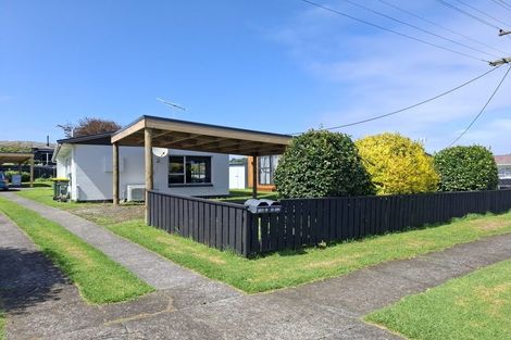 Photo of property in 1/52 Bayly Street, Waitara, 4320