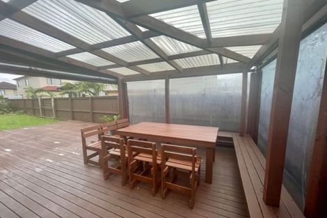 Photo of property in 28 Kaseng Place, East Tamaki Heights, Auckland, 2016