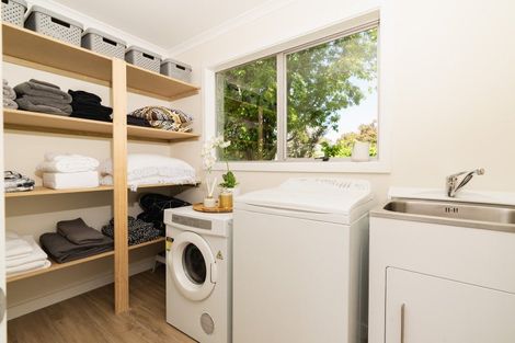 Photo of property in 1 Benfell Street, Green Island, Dunedin, 9018