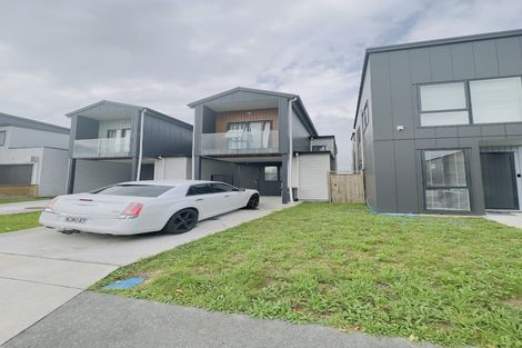 Photo of property in 12 Taiaha Street, Papakura, 2110