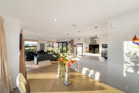 Photo of property in 25 Hackett Road, Jacks Point, Queenstown, 9371