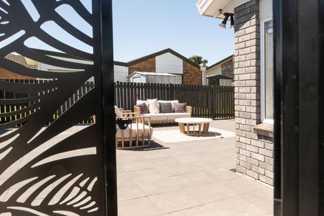 Photo of property in 27 Balmacewen Place, Mount Maunganui, 3116
