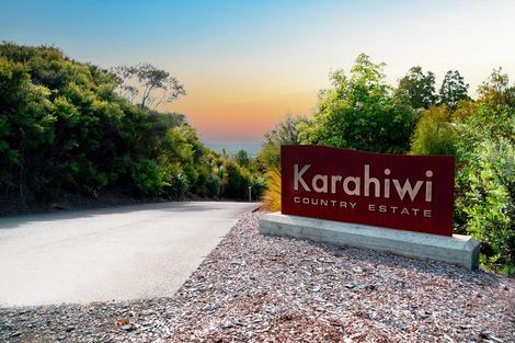 Photo of property in 74 Karahiwi Lane, Dairy Flat, 0794