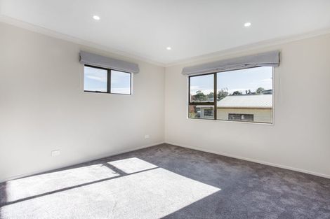 Photo of property in 7 Flaunty Place, West Harbour, Auckland, 0618