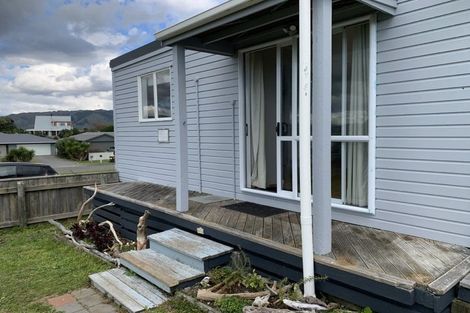Photo of property in 63 Gawler Street, Te Horo Beach, Otaki, 5581