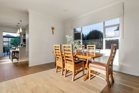 Photo of property in 5 Cooper Crescent, Cambridge, 3434