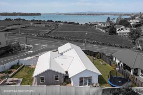 Photo of property in 1 Brendan Close, Omokoroa, 3114