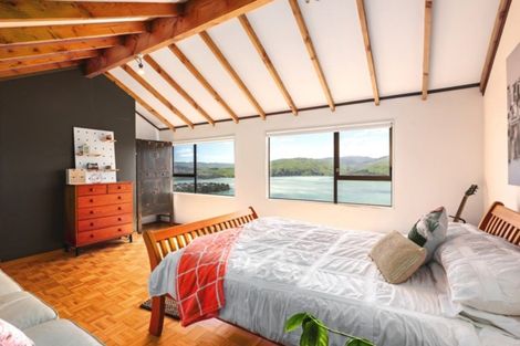 Photo of property in 21 Mercury Way, Whitby, Porirua, 5024