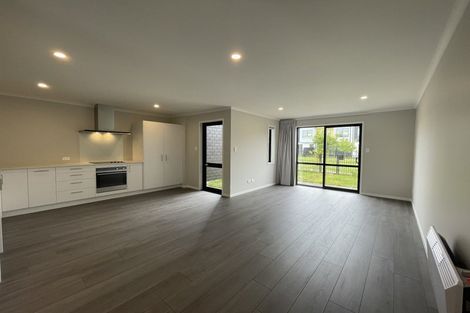 Photo of property in 74 Papatupu Way, Kumeu, 0810