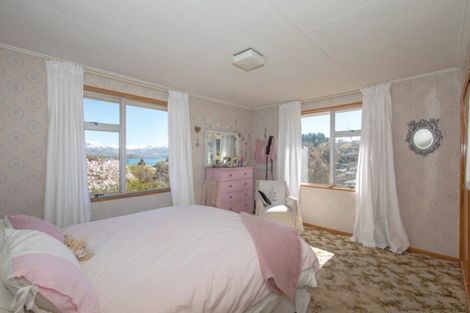 Photo of property in 33 Stratford Terrace, Wanaka, 9305