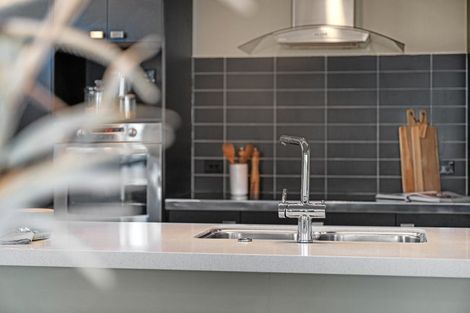 Photo of property in 118 Edgecumbe Road, Tauranga South, Tauranga, 3112