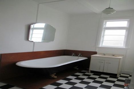 Photo of property in 362 Oxford Street, Levin, 5510