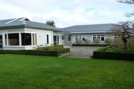 Photo of property in 17 Saint Andrews Square, Strowan, Christchurch, 8052