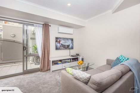 Photo of property in 1 Emily Place, Bellevue, Tauranga, 3110