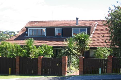 Photo of property in 2/519 Beach Road, Murrays Bay, Auckland, 0630