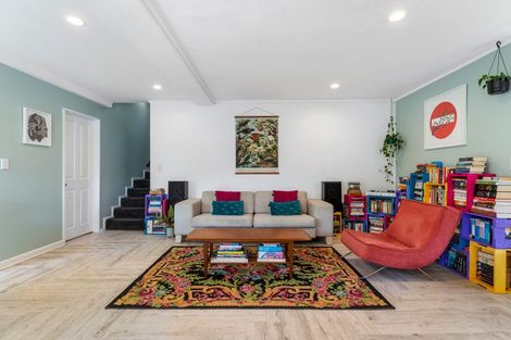 Photo of property in 43 Holmes Drive South, Massey, Auckland, 0614