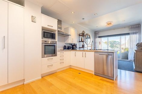 Photo of property in 10/4u Seaview Road, Paraparaumu Beach, Paraparaumu, 5032