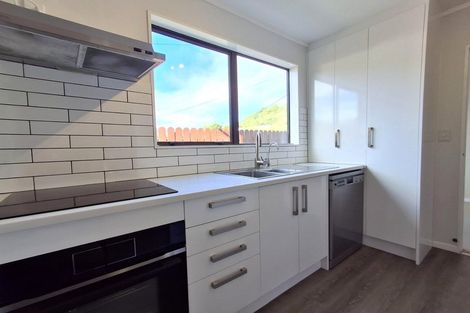 Photo of property in 2/53 Clifford Road, Johnsonville, Wellington, 6037