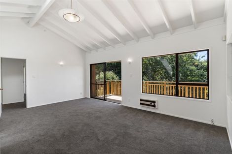 Photo of property in 1/8 Odette Road, Totara Vale, Auckland, 0629