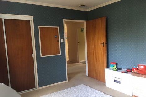 Photo of property in 3 Linmor Place, Terrace End, Palmerston North, 4410