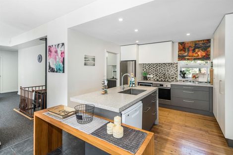 Photo of property in 38a Collins Avenue, Tawa, Wellington, 5028