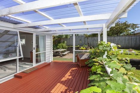 Photo of property in 4 Clarkes Crescent, Paekakariki, 5034