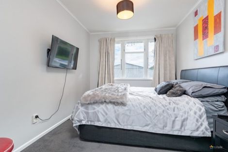 Photo of property in 198 Sievers Grove, Cannons Creek, Porirua, 5024