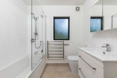 Photo of property in 1/56 Centorian Drive, Windsor Park, Auckland, 0632