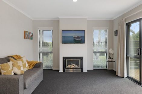 Photo of property in 20 Montia Close, Papamoa Beach, Papamoa, 3118