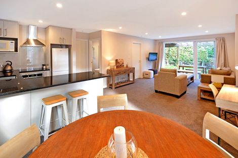 Photo of property in 2/31 Heathcote Road, Castor Bay, Auckland, 0620