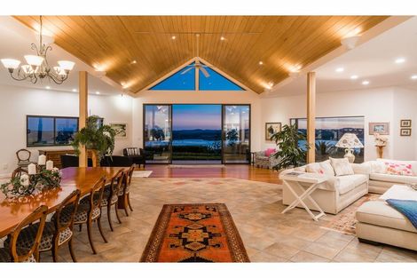 Photo of property in 2 Doves Bay Road, Kerikeri, 0294