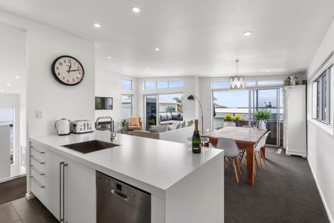 Photo of property in 109a Simpson Road, Papamoa Beach, Papamoa, 3118