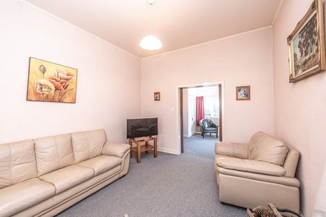 Photo of property in 42 Gloag Street, Waverley, 4510